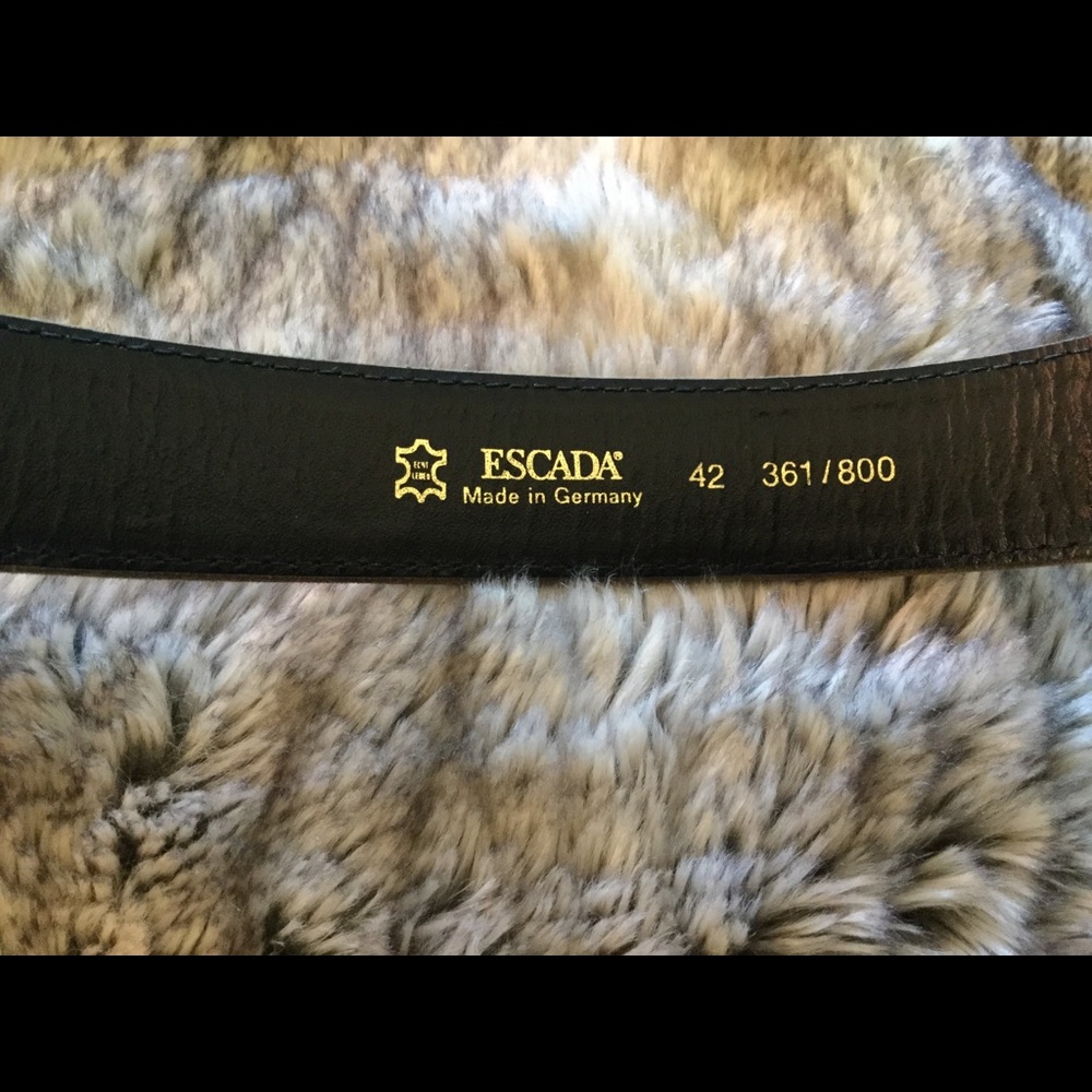 Vintage Escada Suede Olive Green Belt - Picture 3 of 7